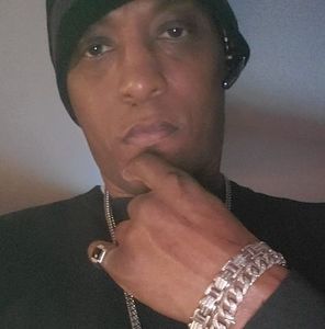 Meet your Posher, Dwayne